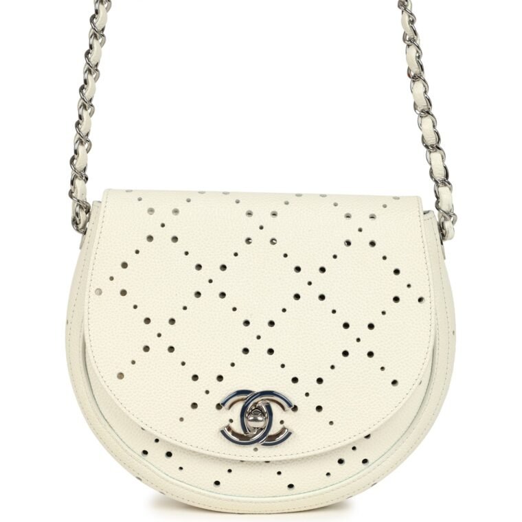 Pre-Owned Chanel Messenger White Caviar for Sale