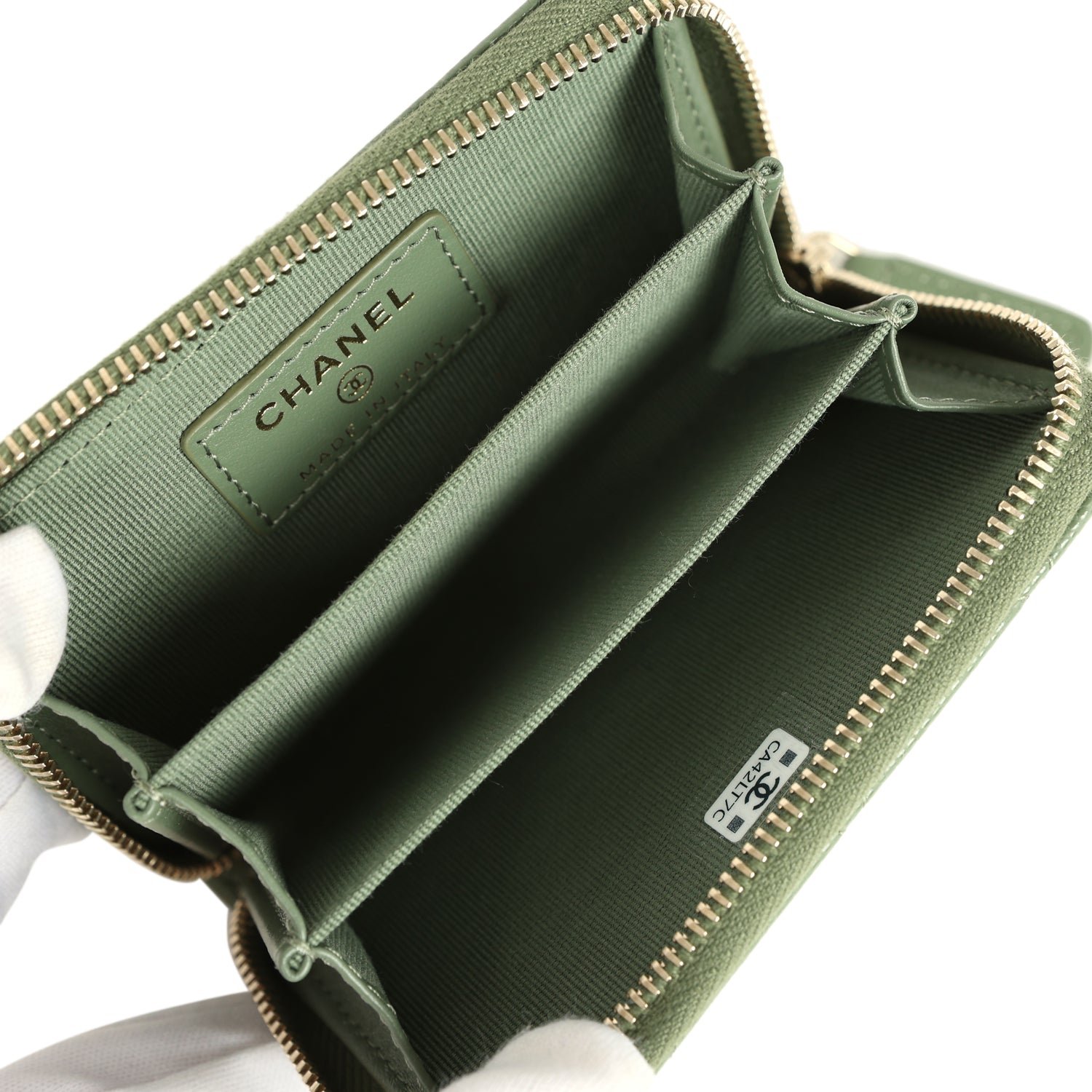 Chanel Coin Purse Khaki Shiny Caviar — view 8