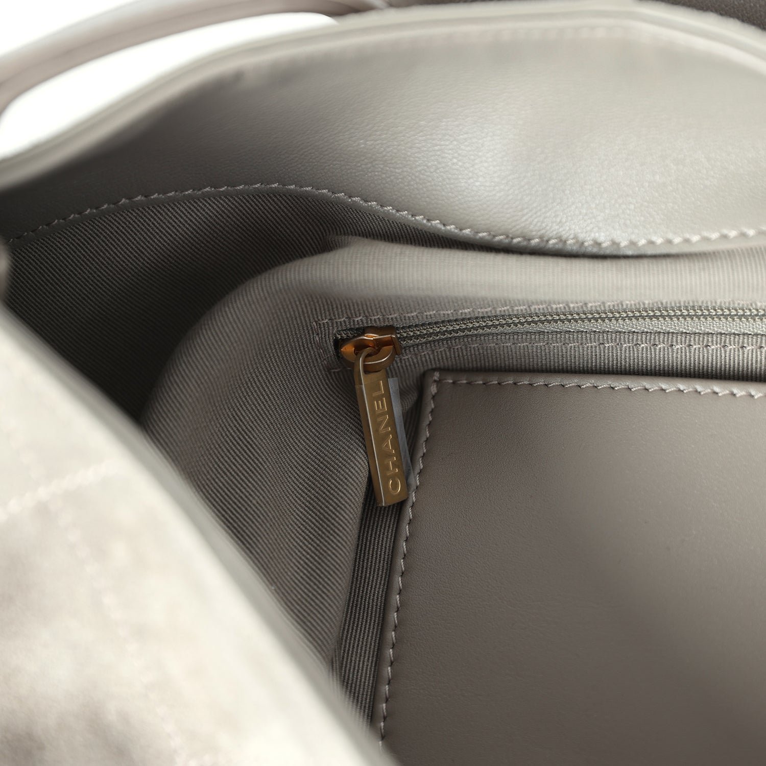 Chanel Maxi Hobo Grey Suede — view 10