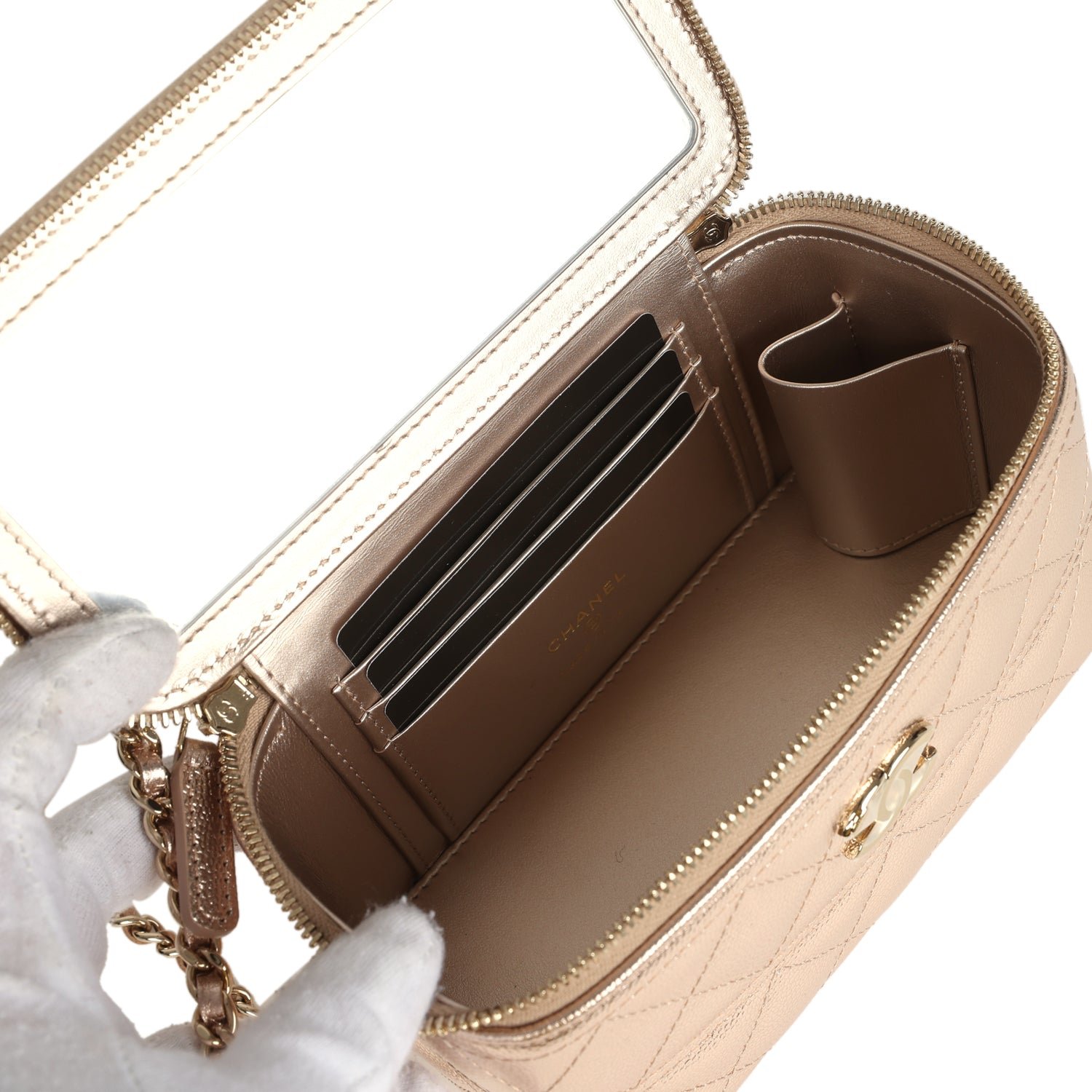 Chanel Small Vanity Case Shiny Caviar — view 8