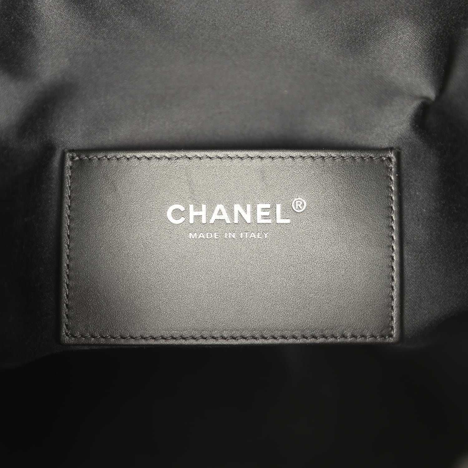 Chanel Medium Hobo Black Caviar Ruthenium — view 10