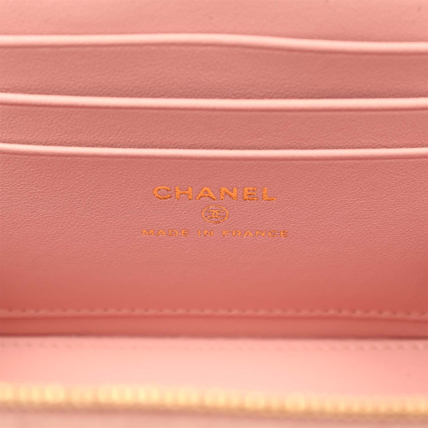 Chanel Small Vanity Case Light Pink Calfskin — view 10