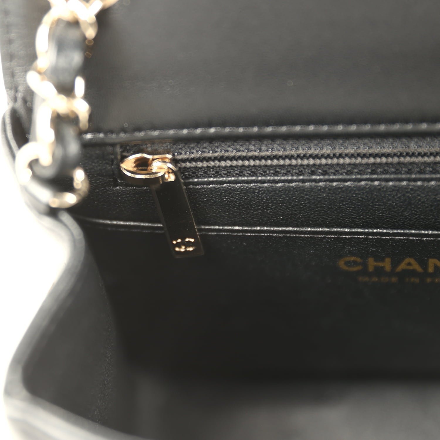 Pre-Owned Chanel Mini Flap Bag Black Lambskin — view 10