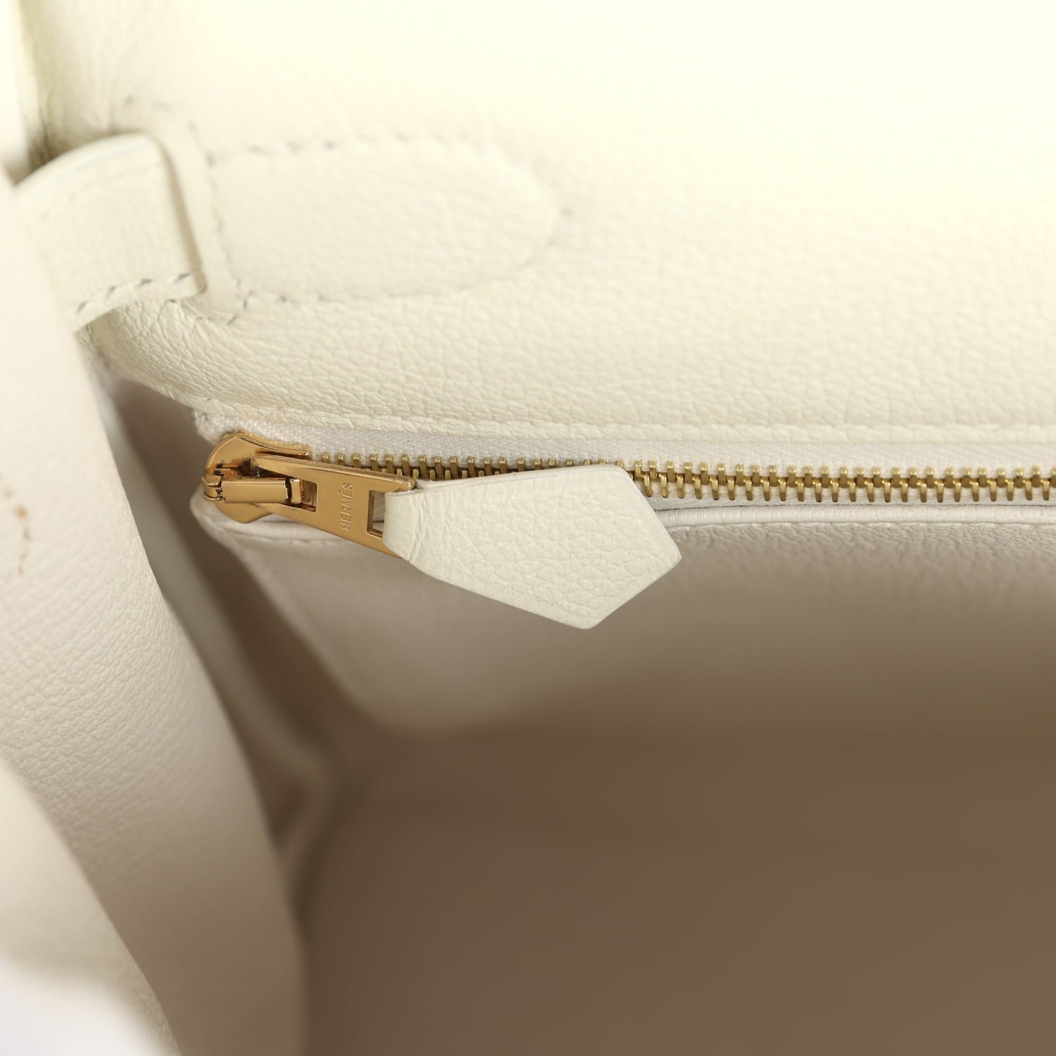 Pre-Owned Hermès Kelly Retourne 28 White Evercolor — view 9