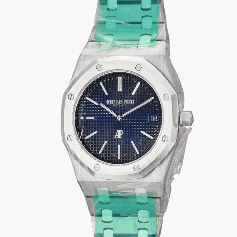 Audemars Piguet Royal Oak 'Jumbo' Extra-Thin 39mm Platinum 2018 for Sale — alternate view