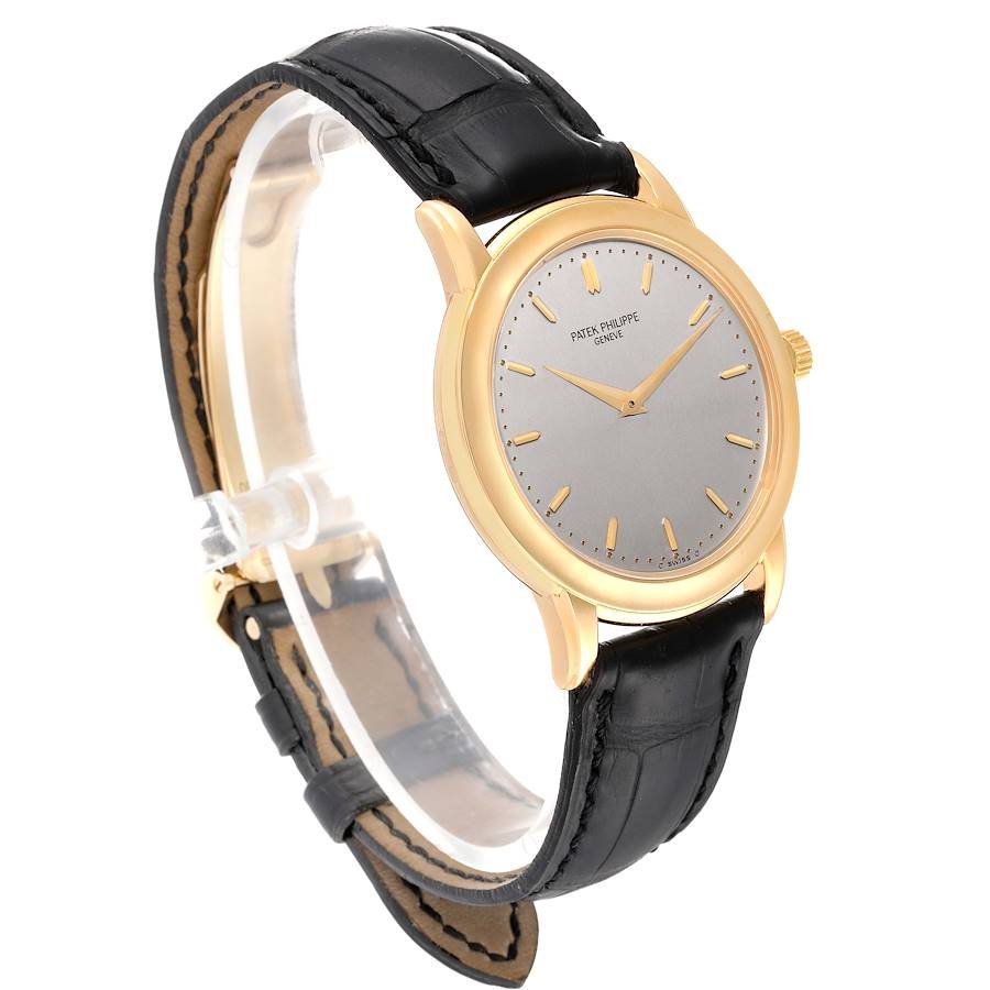 Patek Philippe Calatrava 36mm Yellow Gold for Sale — detail 2