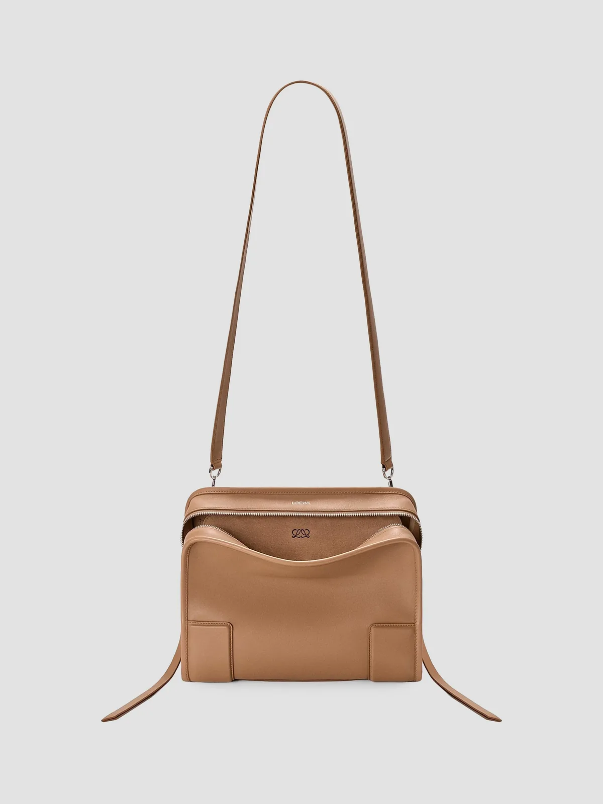 LOEWE Amazona 180 Medium Leather Handbag for Sale