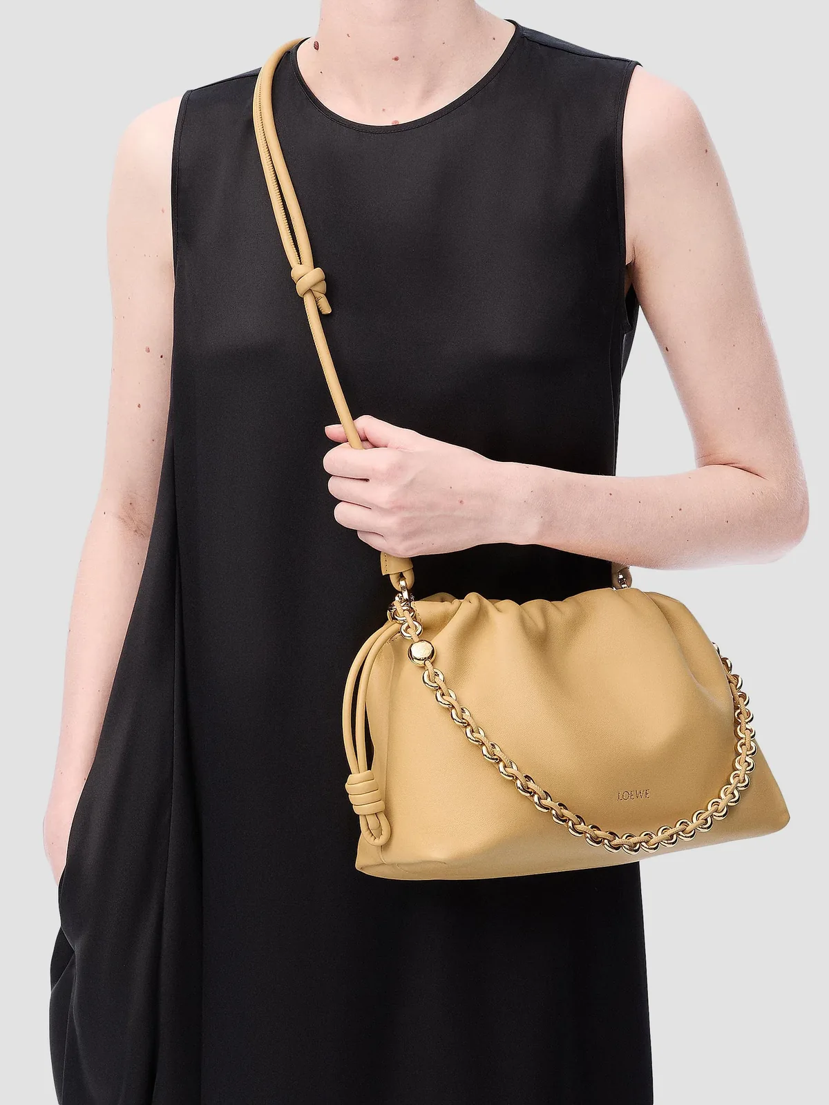 LOEWE Flamenco Medium Chain Leather Shoulder Bag for Sale