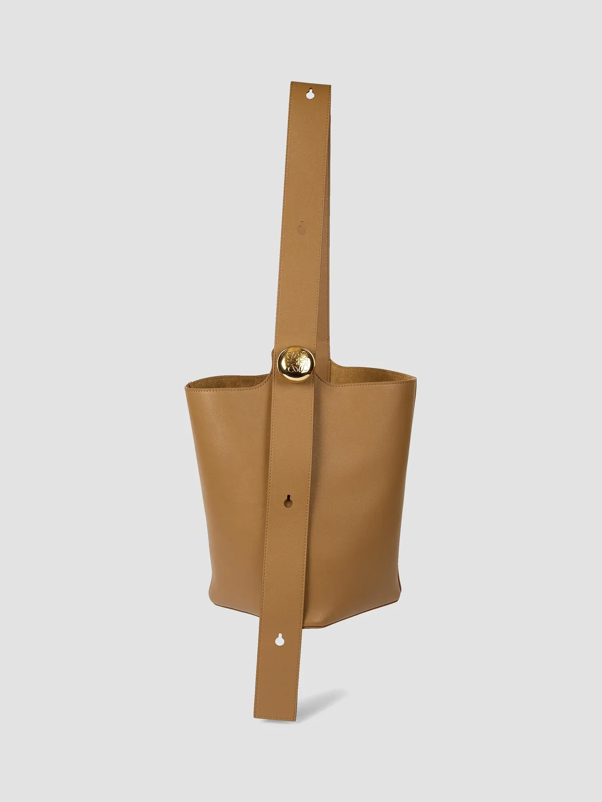 LOEWE Pebbled Leather Bucket Bag for Sale - Oak