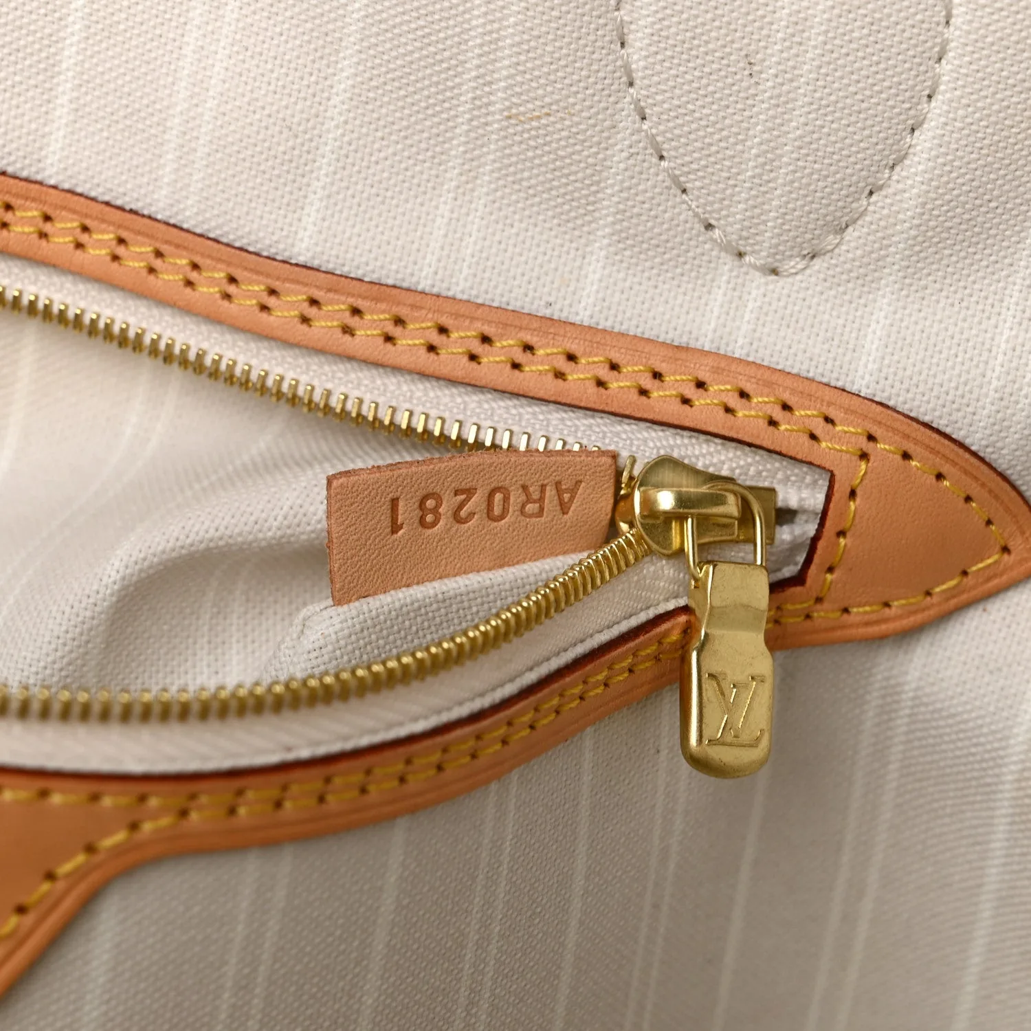 Louis Vuitton Monogram Giant By The Pool Neverfull MM Brume – Very Good 2021 – photo 8
